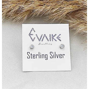 Ezüst butonos cirkónia fülbevaló