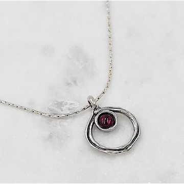 Gevira izraeli ezüst és gránát nyaklánc