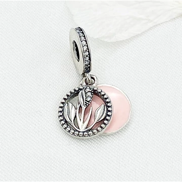 Nőnapi tulipán függő charm