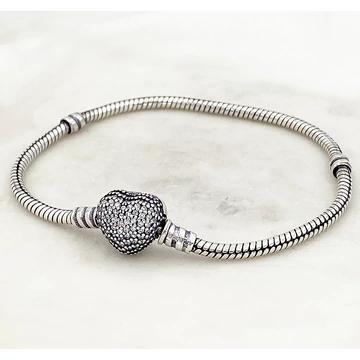 Ezüst pillanatok karkötő pavé szív zárral