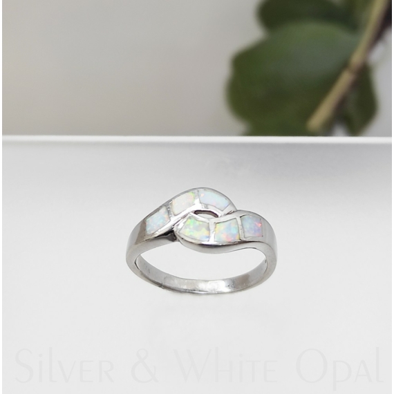 Ezüst és fehér opál Melinda gyűrű 56